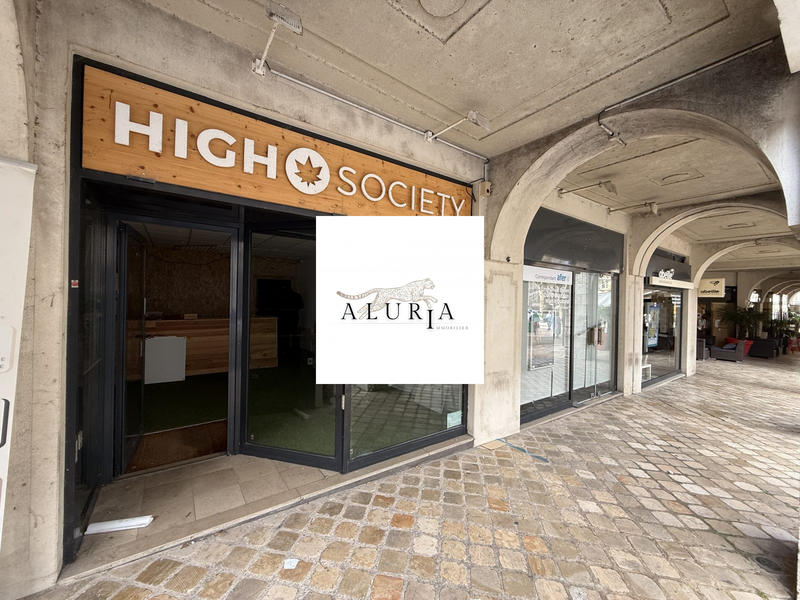 Local commercial - 47 m² - 3 pièces