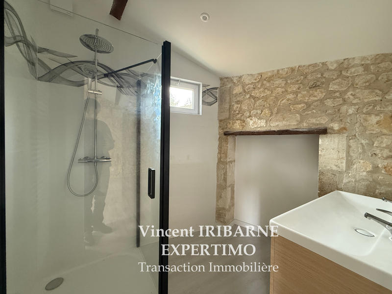 Propriété - 245 m² - 8 pièces