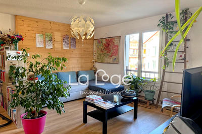 Appartement - 80 m² - 4 pièces