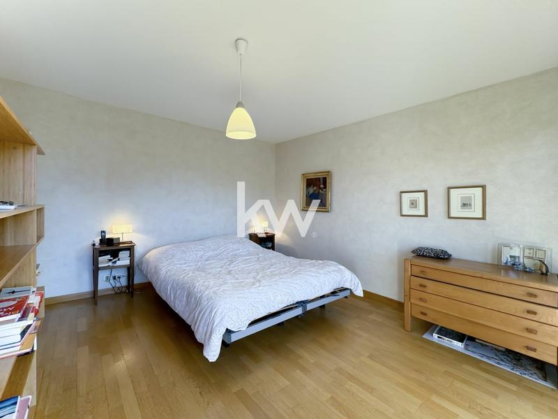 Maison - 321 m² - 11 pièces