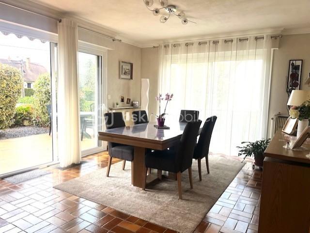 Maison - 141 m² - 6 pièces