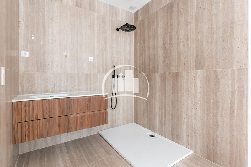 Appartement - 146 m² - 5 pièces