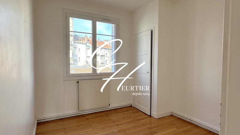 Appartement - 77 m² - 4 pièces