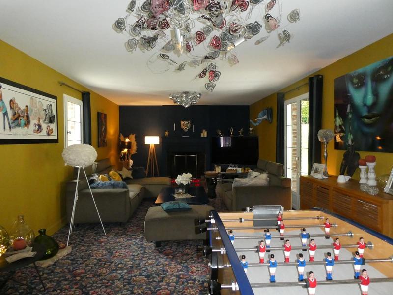 Maison - 255 m² - 8 pièces