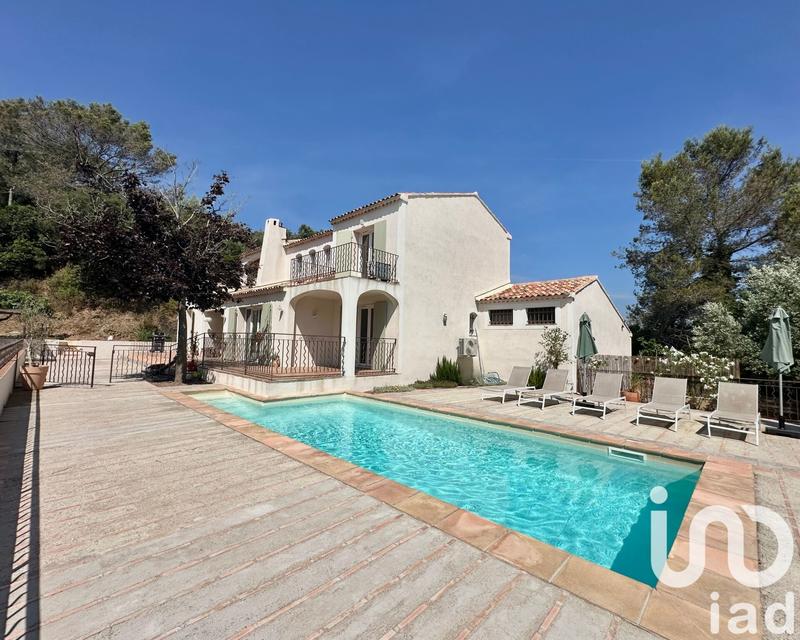 Maison - 230 m² - 6 pièces