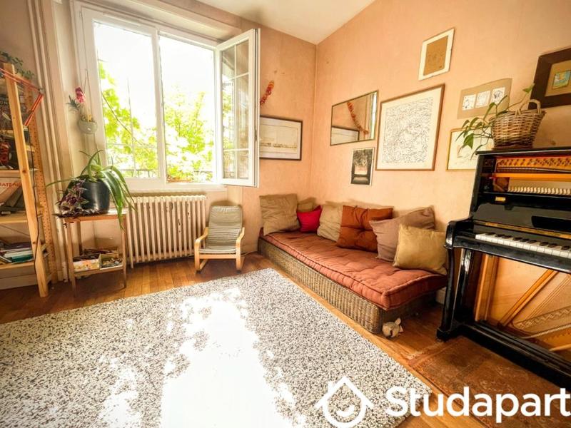 Chambre - 10 m² - 1 pièce