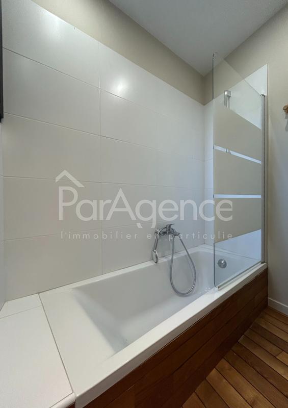 Maison - 177 m² - 7 pièces