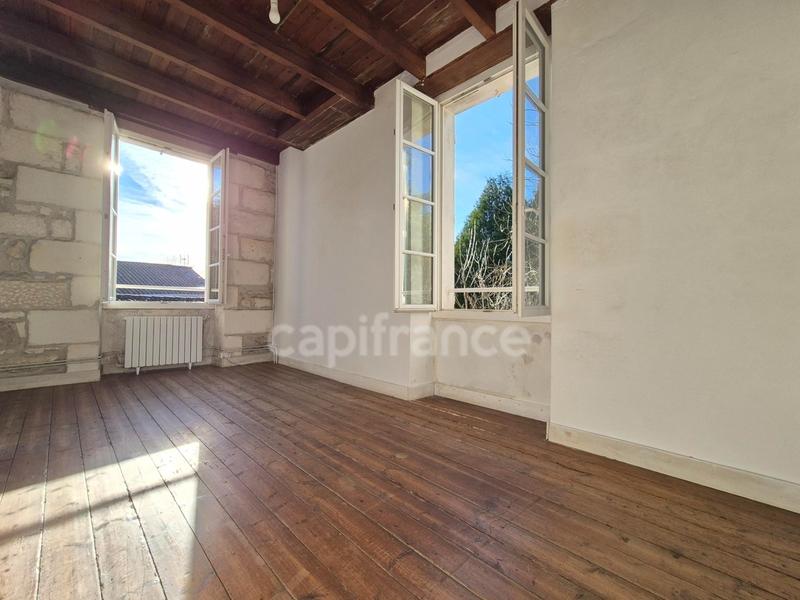 Maison - 260 m² - 7 pièces