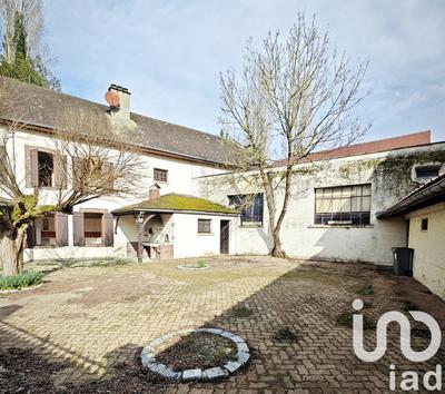 Maison - 210 m² - 7 pièces