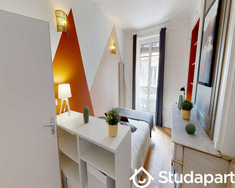 Chambre - 65 m² - 1 pièce