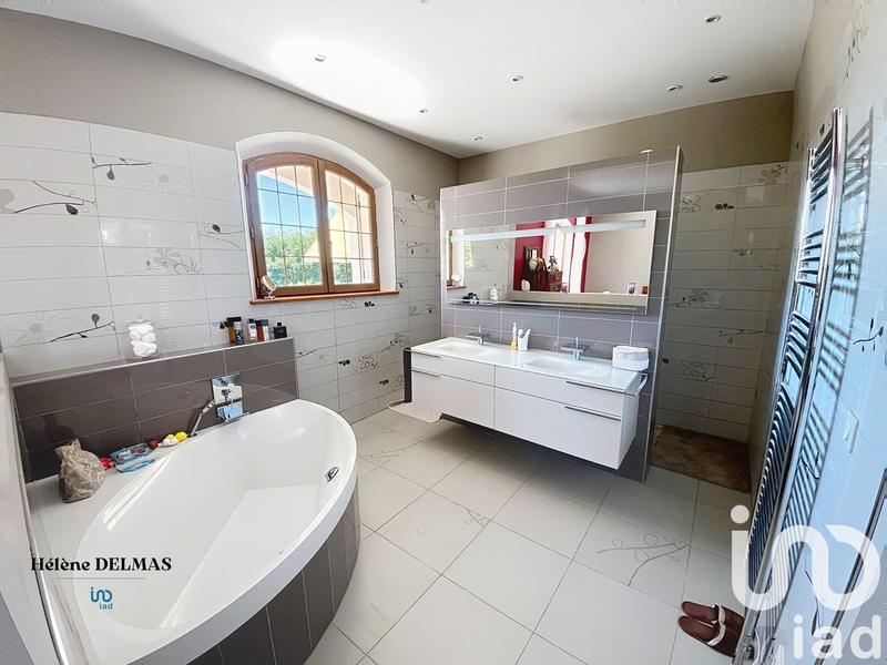 Maison de maîtres - 520 m² - 8 pièces