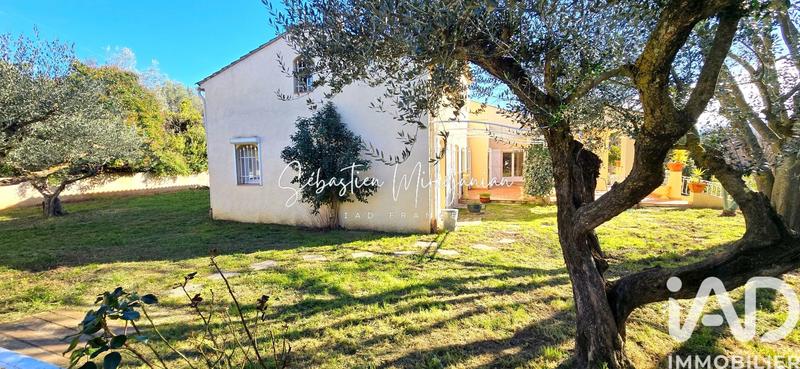 Maison - 186 m² - 7 pièces