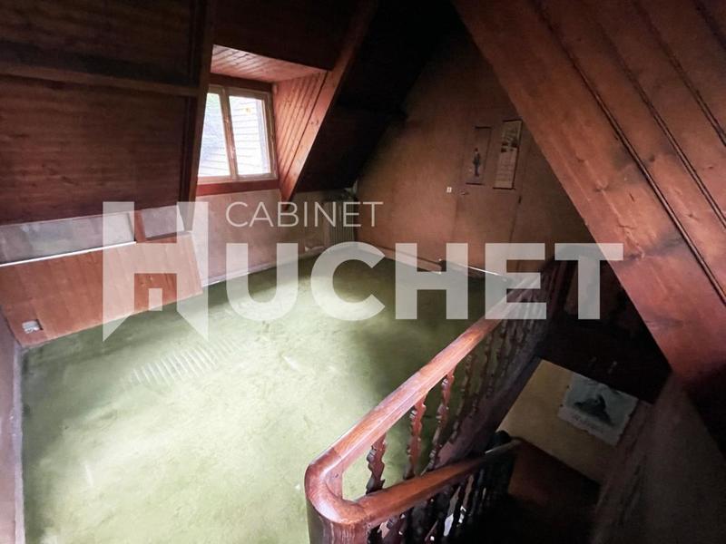 Maison - 190 m² - 10 pièces