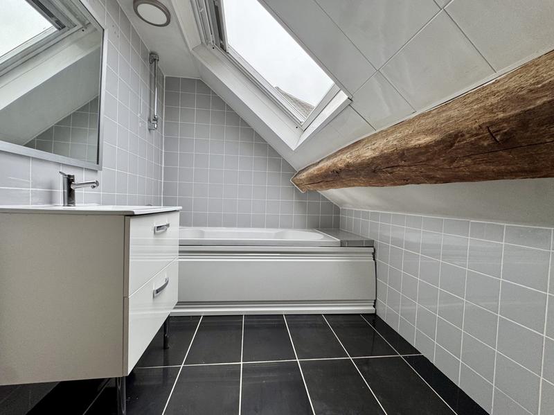 Appartement - 82 m² - 3 pièces