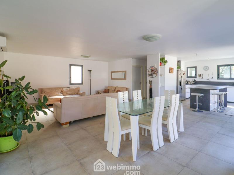 Villa - 141 m² - 5 pièces