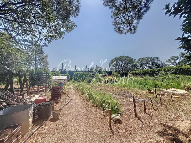 Mas - 345 m² - 10 pièces