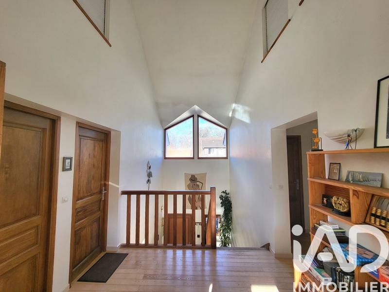 Maison - 180 m² - 8 pièces