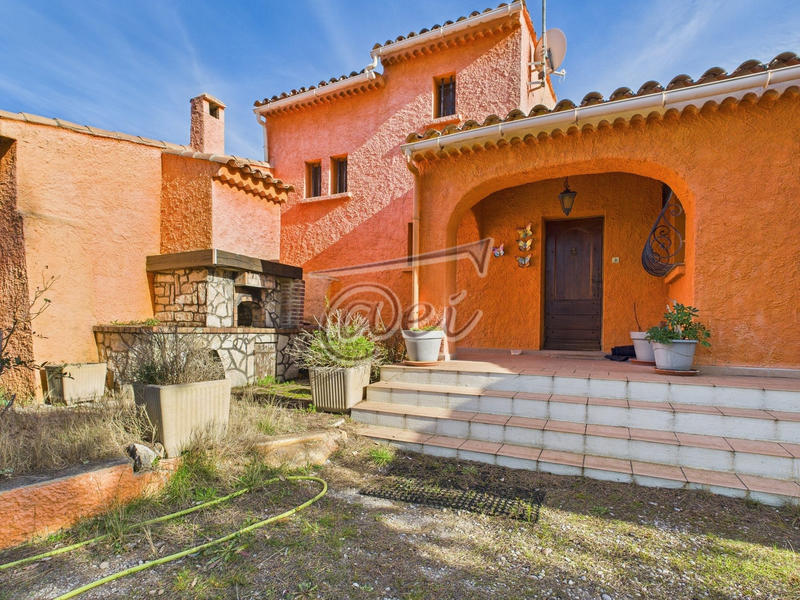 Villa - 214 m² - 7 pièces