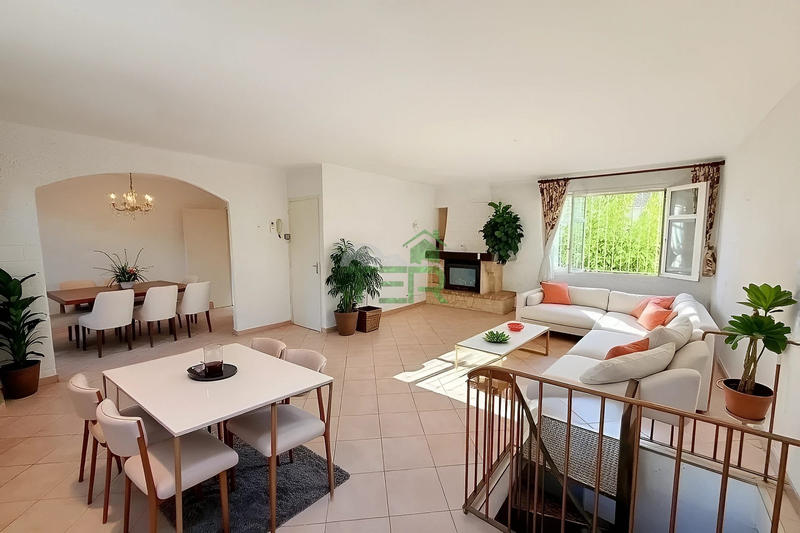 Maison - 191 m² - 6 pièces