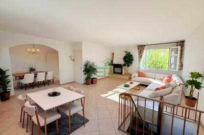 Maison - 191 m² - 6 pièces