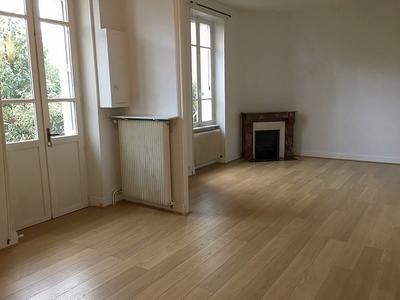 Appartement - 88 m² - 5 pièces