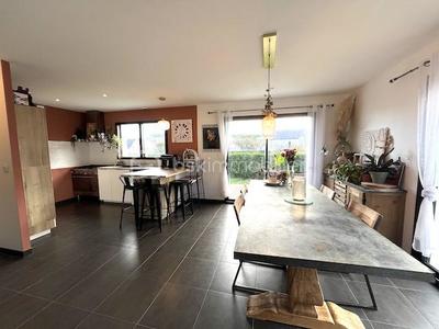 Maison - 108 m² - 5 pièces