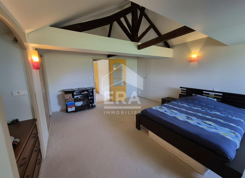 Maison - 180 m² - 5 pièces