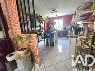 Maison - 111 m² - 6 pièces