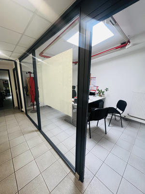 Local commercial - 143 m²
