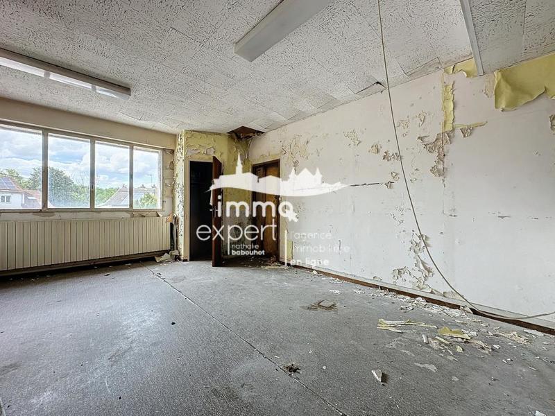 Local d'activité / Entrepôt - 694 m² - 5 pièces