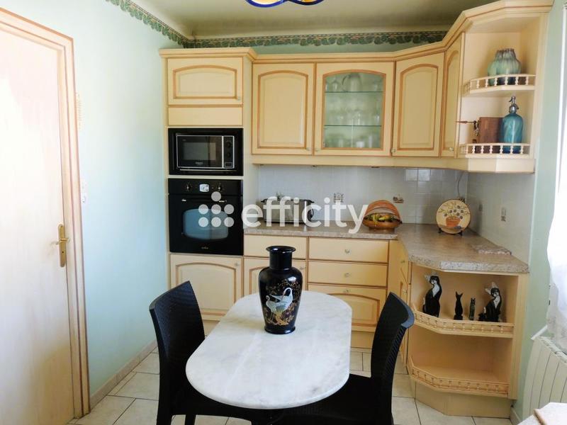 Maison - 80 m² - 5 pièces