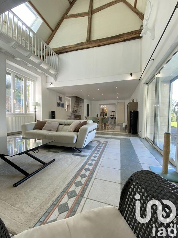 Maison - 215 m² - 8 pièces