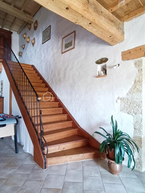 Demeure - 554 m² - 14 pièces