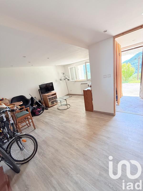 Maison - 97 m² - 5 pièces