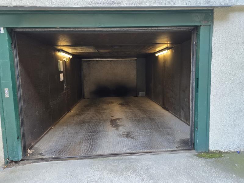 Parking / Garage - 18 m²