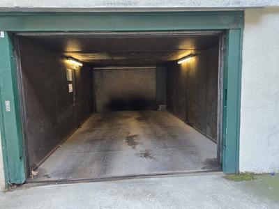 Parking / Garage - 18 m²