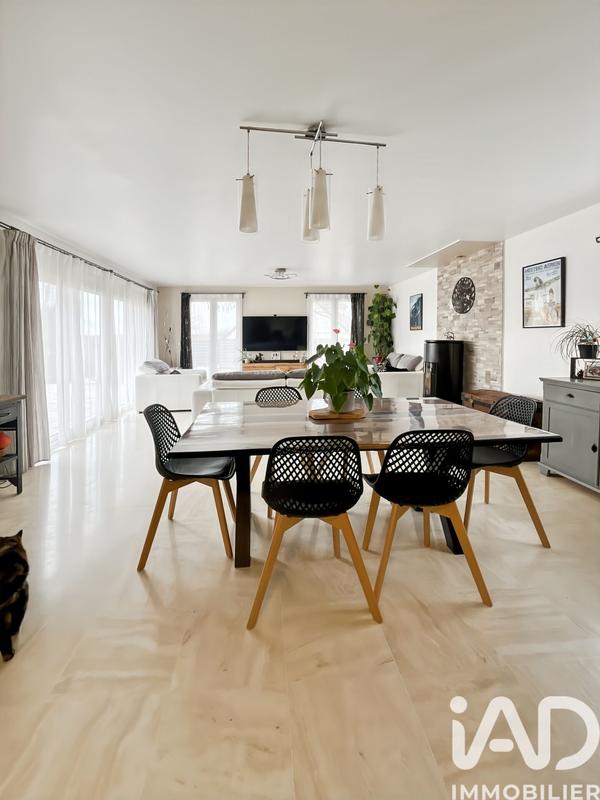 Maison - 165 m² - 8 pièces