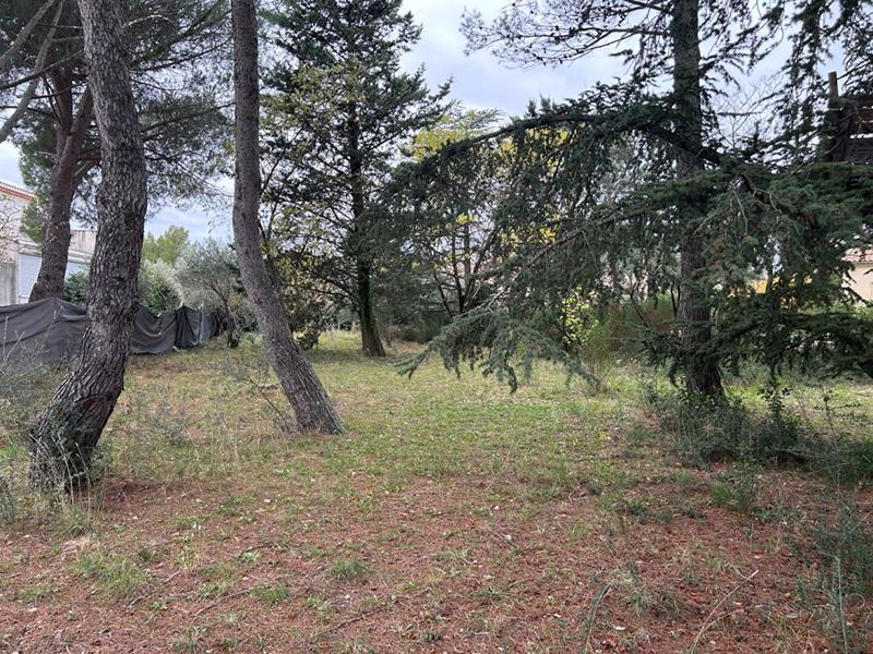 Terrain constructible - 600 m²