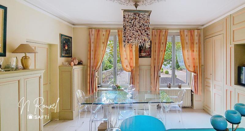 Maison de maîtres - 293 m² - 11 pièces