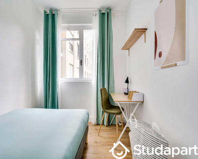 Chambre - 130 m² - 1 pièce