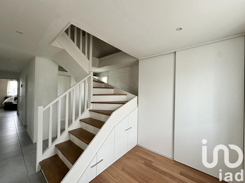 Maison - 92 m² - 5 pièces