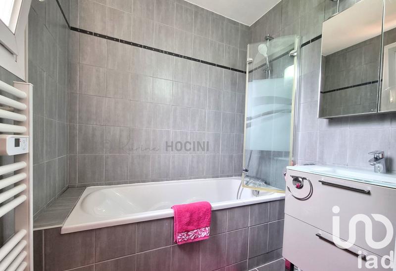 Maison - 95 m² - 5 pièces