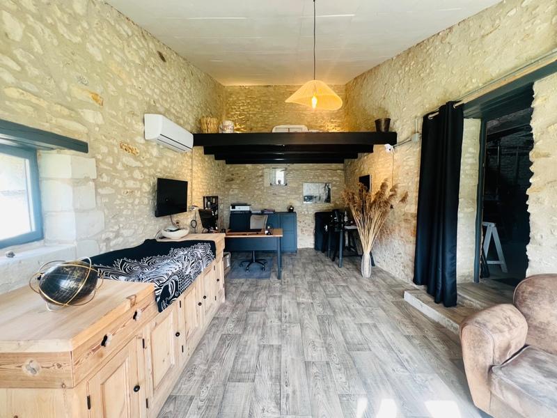 Propriété - 315 m² - 9 pièces