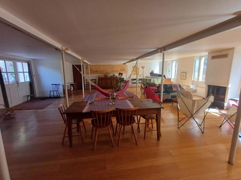 Propriété - 374 m² - 9 pièces