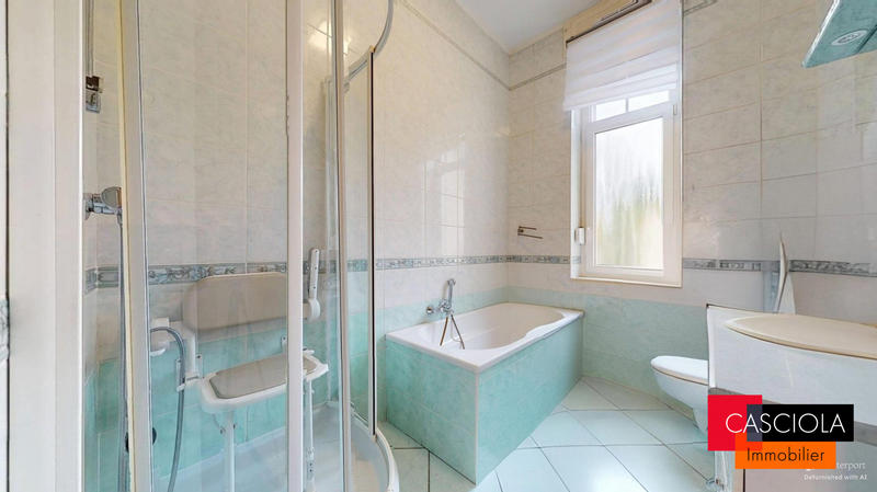 Appartement - 85 m² - 4 pièces