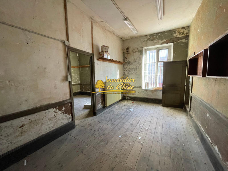 Local commercial - 211 m² - 5 pièces