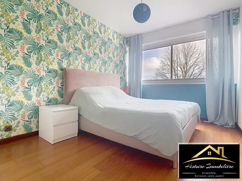 Appartement - 100 m² - 5 pièces