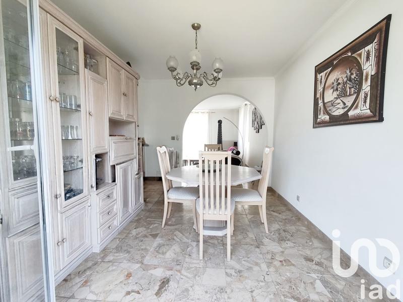 Maison - 165 m² - 8 pièces