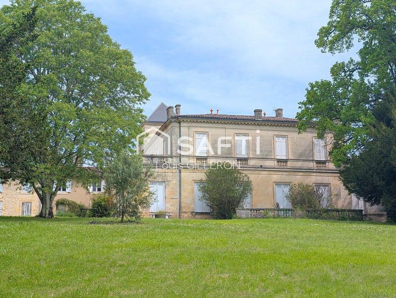 Appartement - 300 m² - 9 pièces