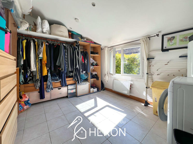 Maison - 177 m² - 9 pièces